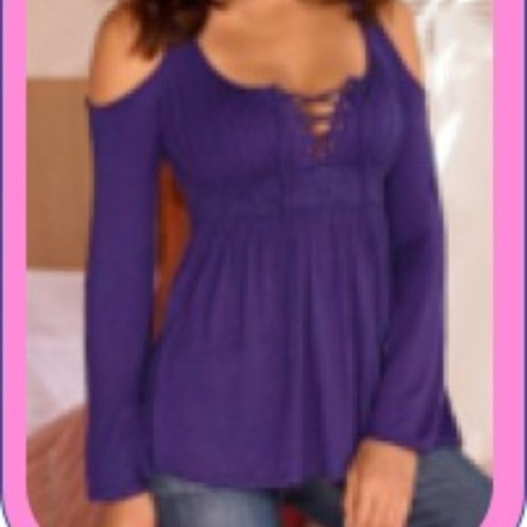 Off-the-Shoulder Top - Picture 1 of 1